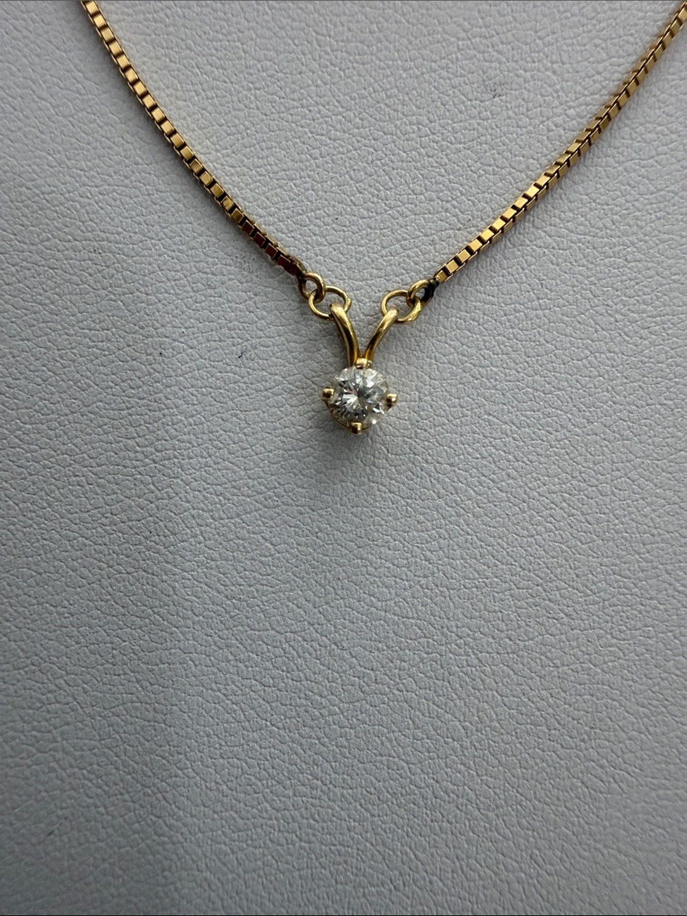 Estate genuine diamond 14 k yellow gold Solitaire Necklace with 14k gold chain